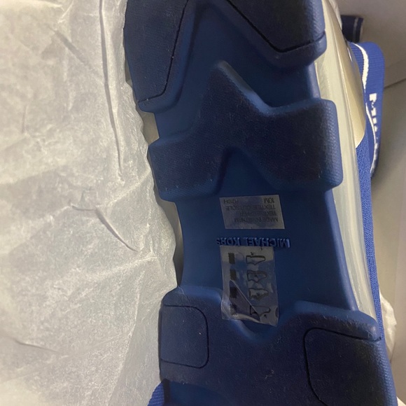 Booties - Picture 3 of 5